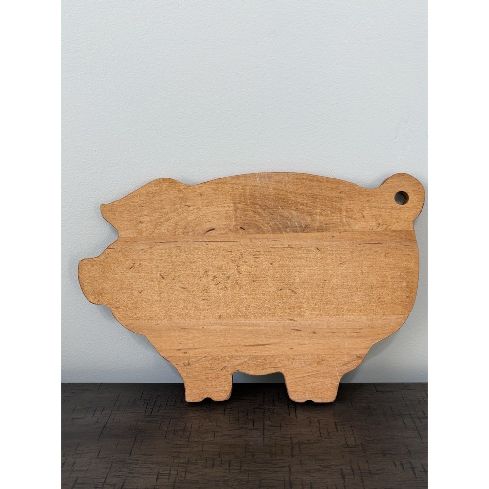 Pig JK Adams Maple Wood Cutting Board Hanging Hole In Tail Rustic Farmhouse